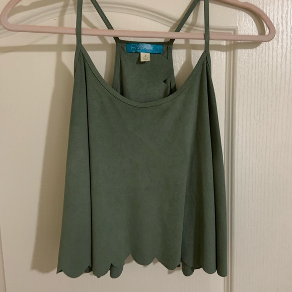 Small dark green velvet open back scallop crop tank top - Picture 7 of 9